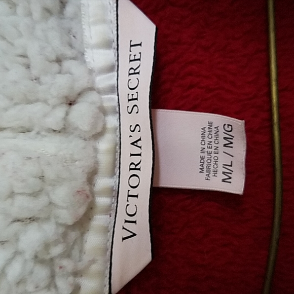 Victoria's Secret Size M/L Robe - Picture 2 of 12